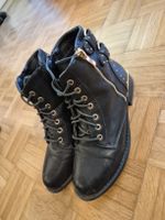 Schwarze Boots mit goldenen Details, Grösse 37.