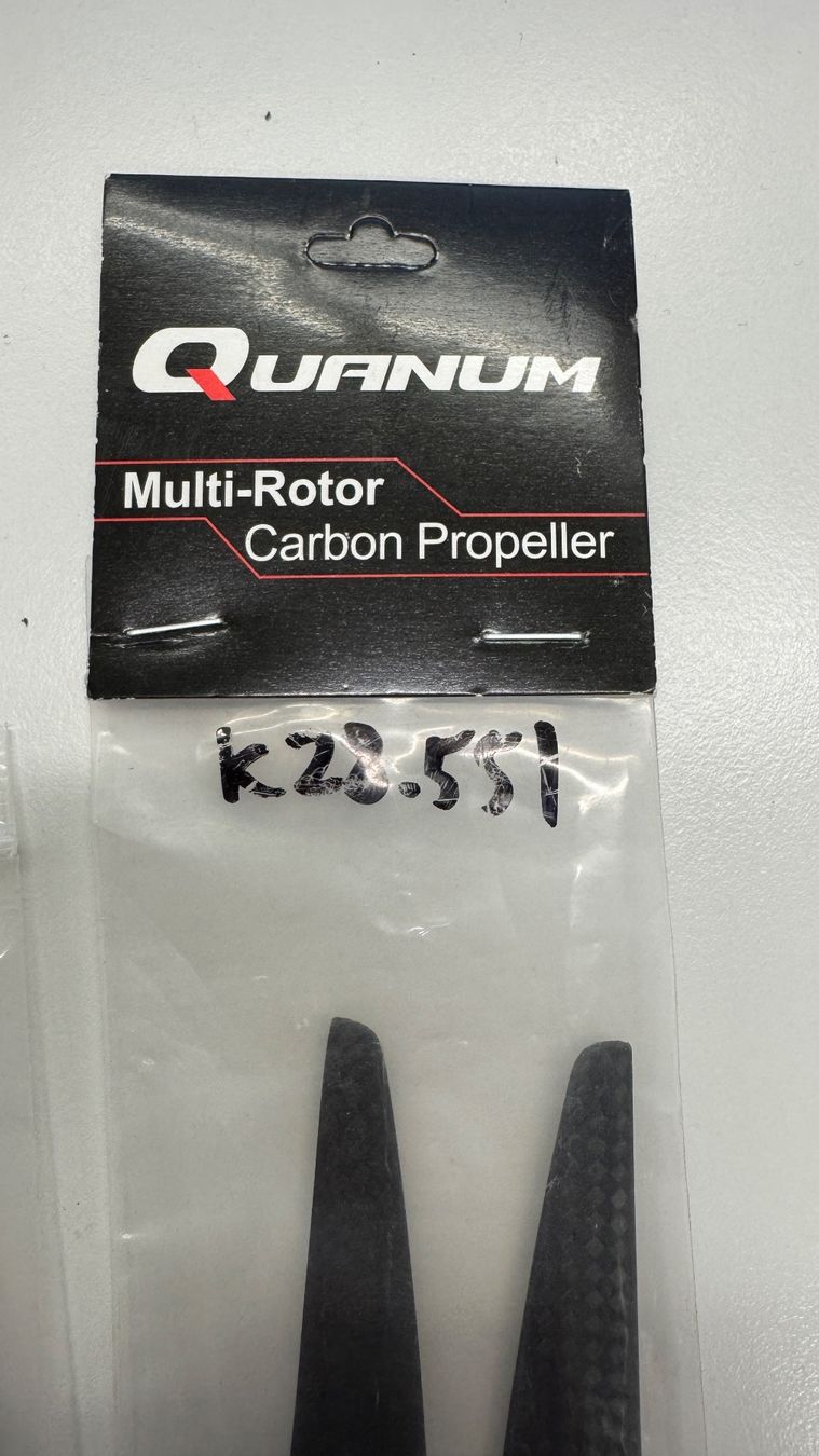 Kit di modellismo & Modellini statici: Propeller Carbon Original verpackt 2x CF Prop 9x5.0 R & L – Nuovo e nell'imballaggio originale da Etzgen venduto da Vendomondo 2
