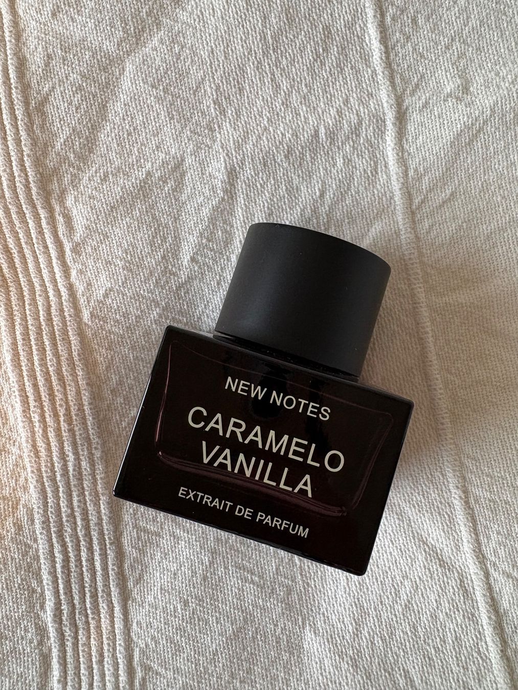 Parfum & Eau de Toilette: New Notes, Caramelo Vanilla, EDP, 50ml – Gebraucht aus Winterthur von djrovina