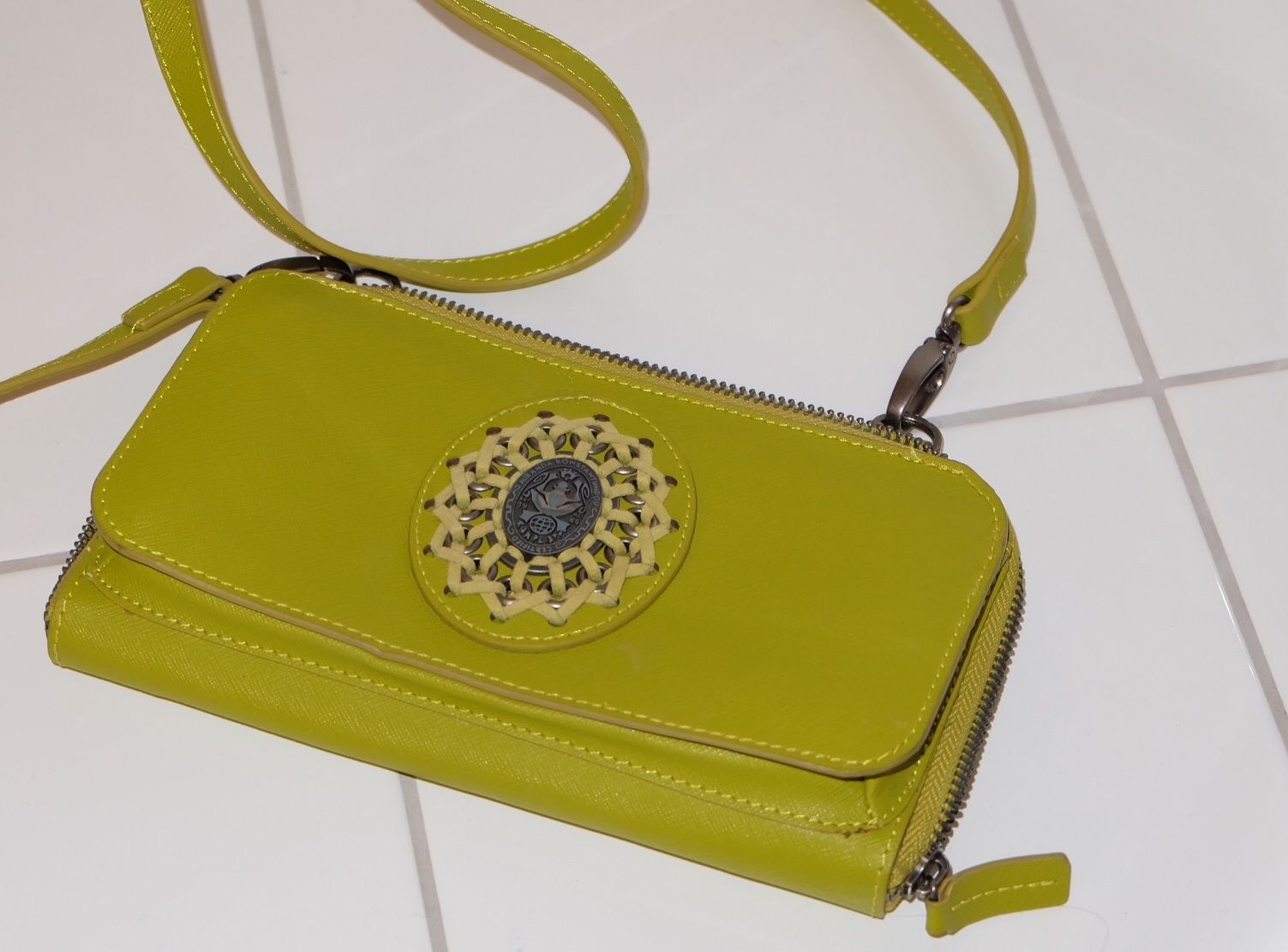 Borse da donna: Pochette von KONPLOTT, lime – Usato da Eggersriet venduto da illy76