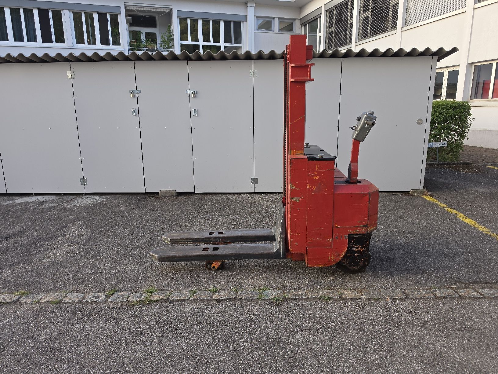 Carrelli elevatori e a forche: Hubwagen, Gabelstapler, Ameise – Usato da Büren SO venduto da mic_m5lm 1