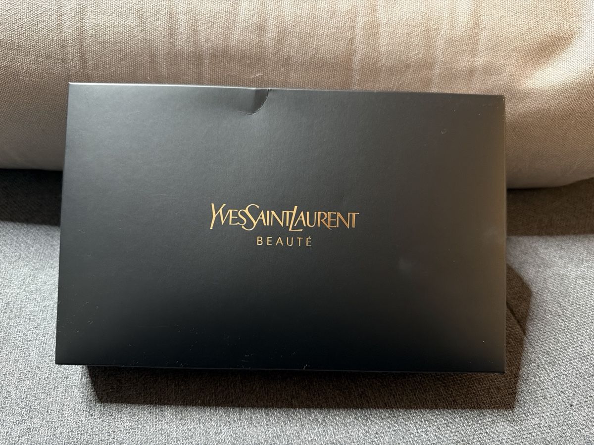 Saint Laurent Kosmetikkoffer: YSL Kosmetiktasche NEU – Neu und originalverpackt aus Rickenbach SZ von Bumblebee_3103 1