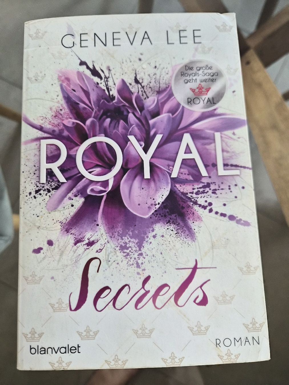 Bücher: Royal Secrets Geneva Lee  – Gebraucht aus Seewen SZ von ira_bsq5