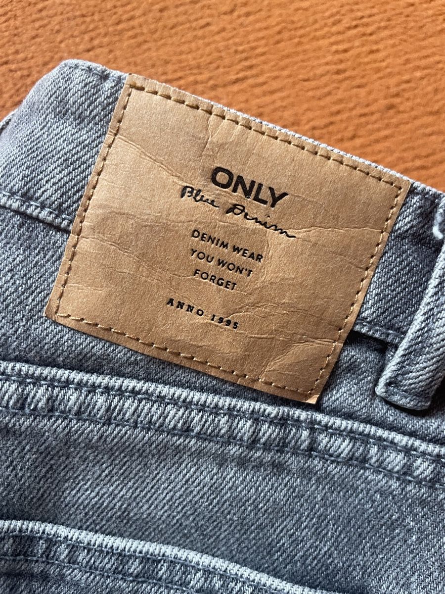 Jeans: Jeans Only – Usato da Obernau venduto da Bekka. 2