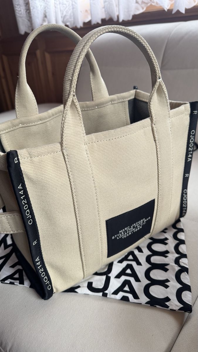 Marc Jacobs Borse da donna: The Tote Bag by MJ – Usato da Surcasti venduto da Lenkita 3