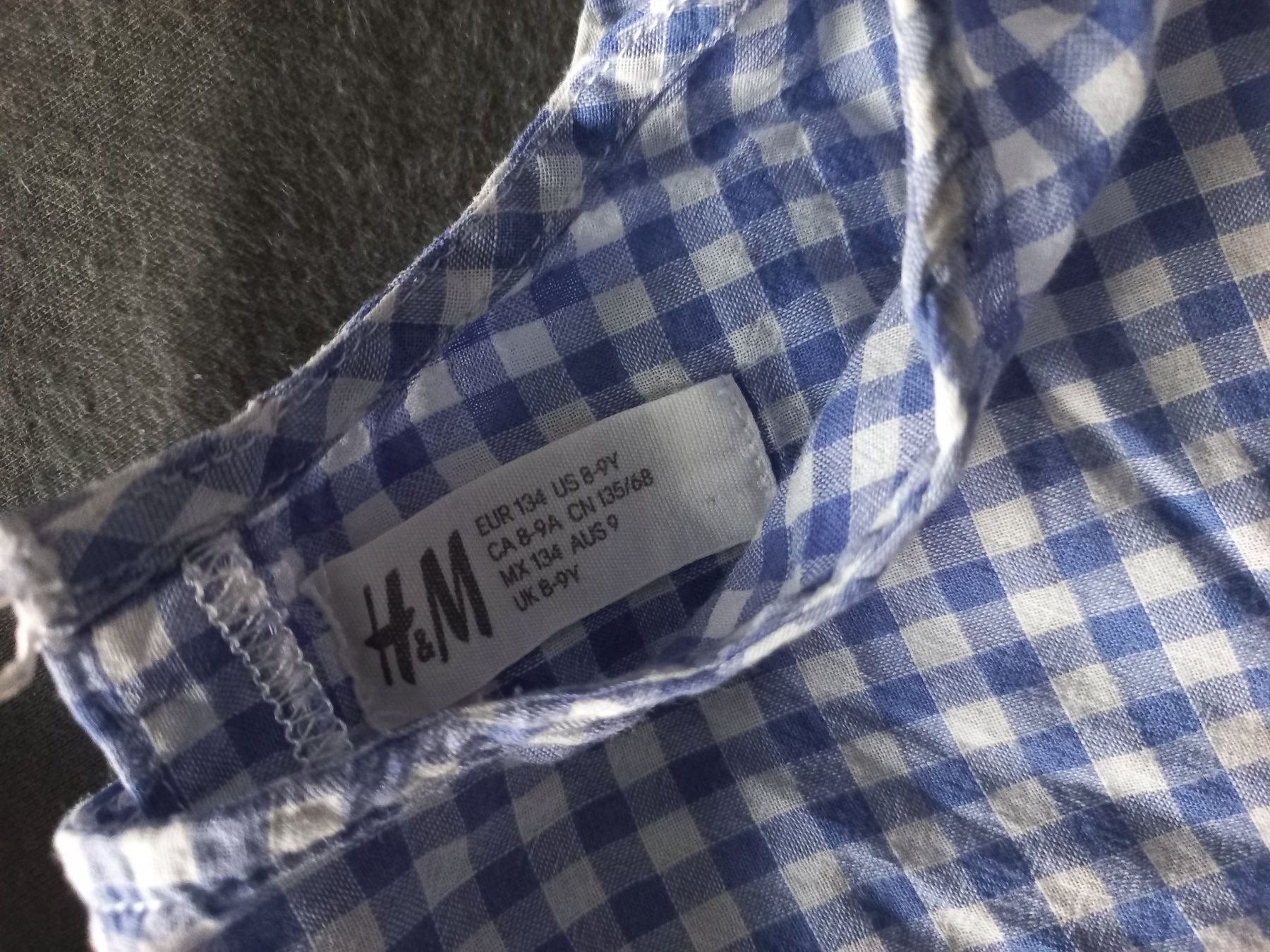 Lotti & Set di vestiti: 5 Kleider, 2 Shirt gr.134 – Usato da Bachenbülach venduto da enigmatic 1