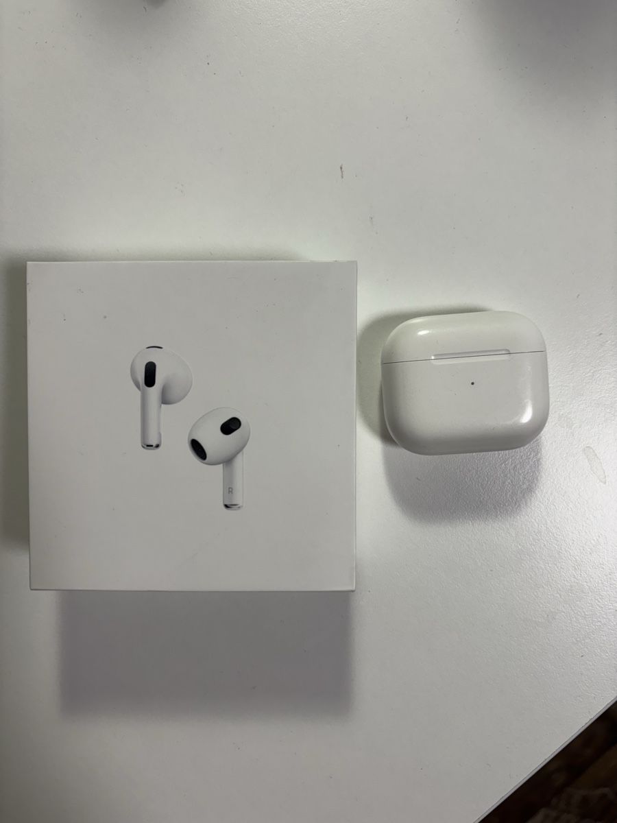 Apple Kopfhörer: Apple AirPods 3 – Gebraucht aus Rümlang von svent