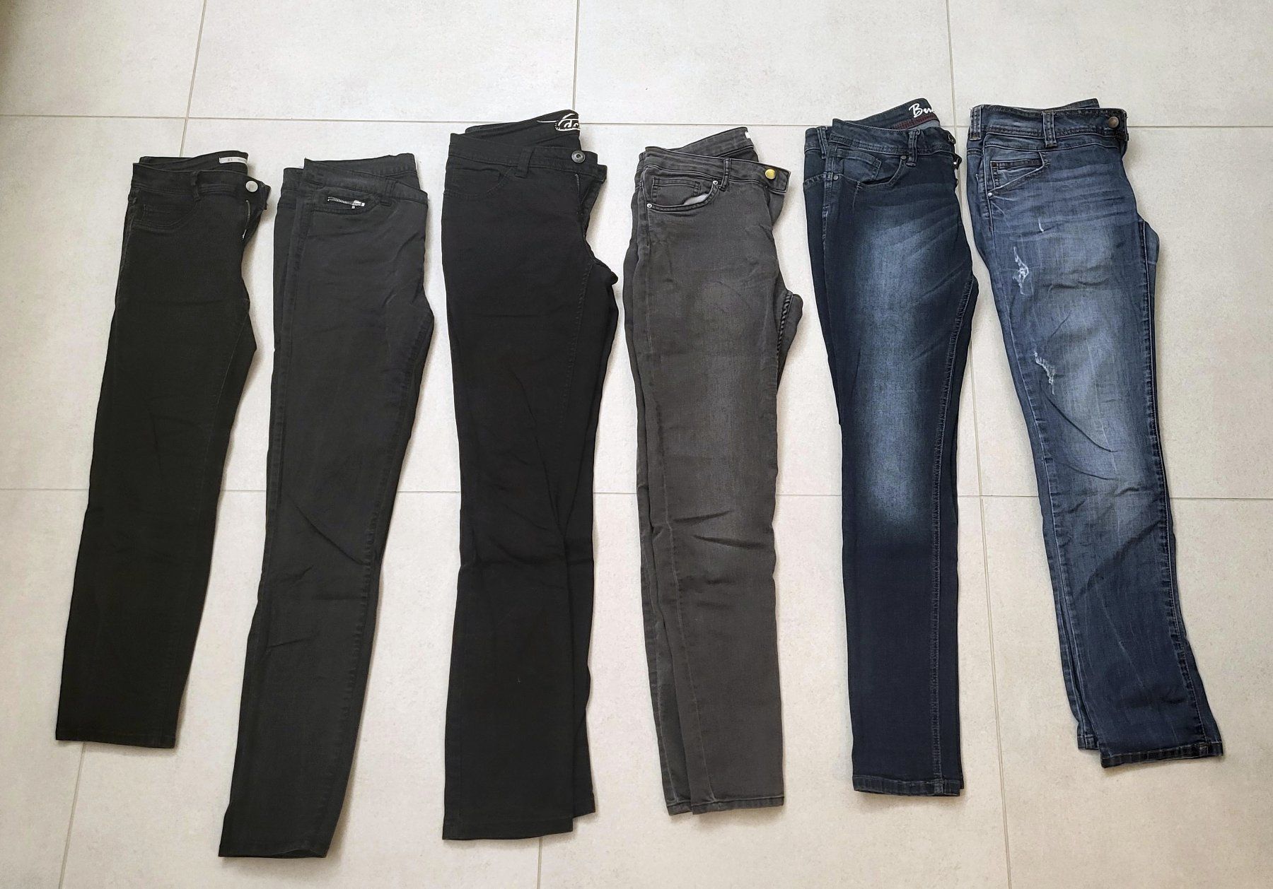 Jeans: 41x Damenjeans und -hosen – Gebraucht aus Lugano von Mavvatteloapesca 5