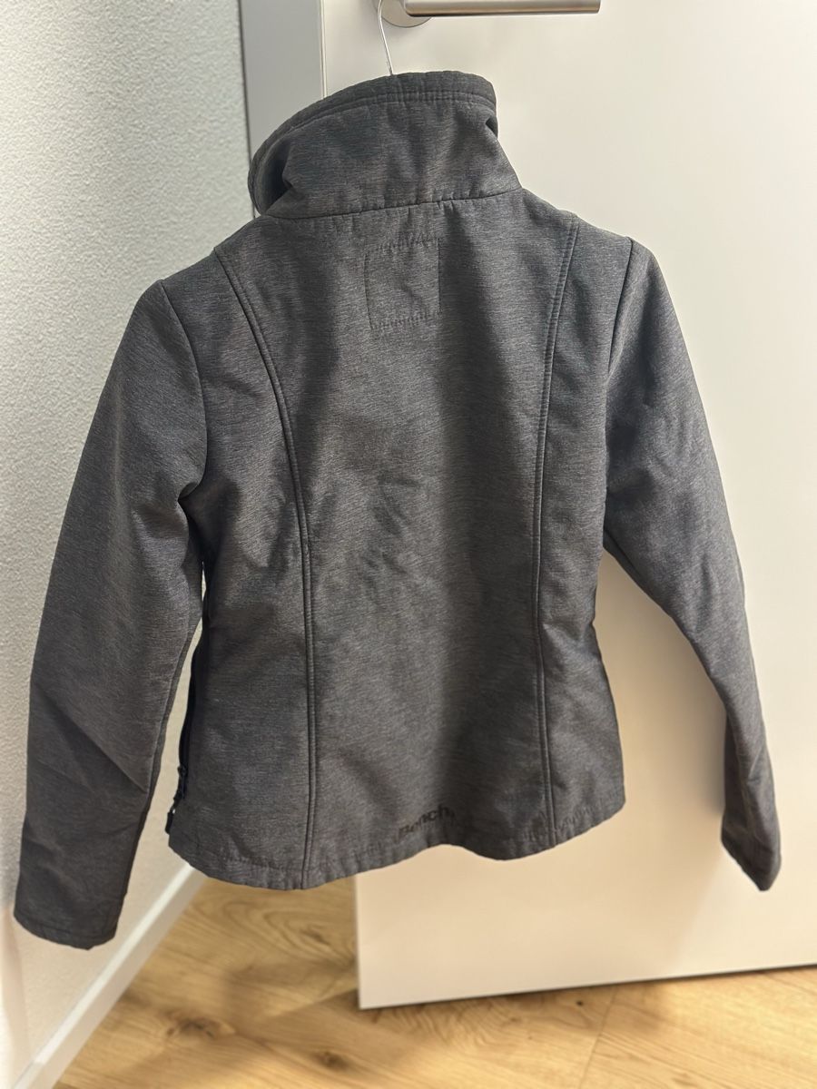 Bench Giacche: Bench. Jacke, Softshell, S/36 Grau, Daumenlöcher, Gr. S – Usato da Rothenburg venduto da wer_g9fd 6