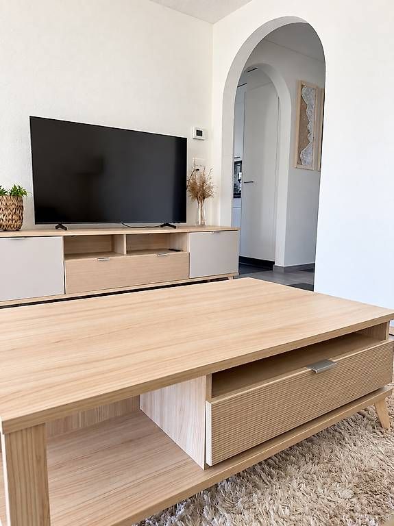 TV Möbel: Modernes TV-Möbel in Eichenoptik – Gebraucht aus Beinwil am See von dan_t5nr 1
