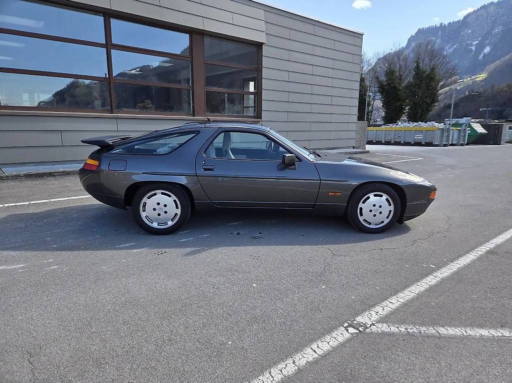 Automobili: Porsche 928 5.0 S4 – Usato da Langenthal venduto da Goergens10 1