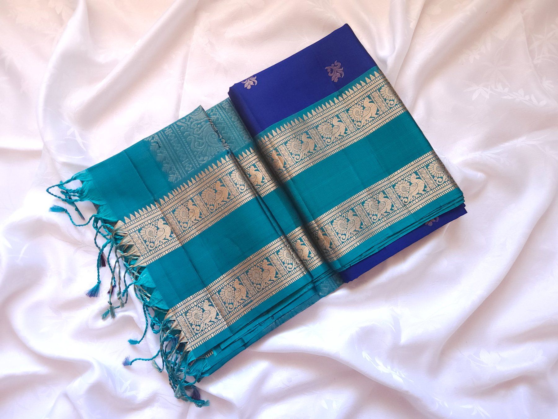 Kleider: Kanchipuram soft silk saree – Neu und originalverpackt aus Les Acacias von minnie6