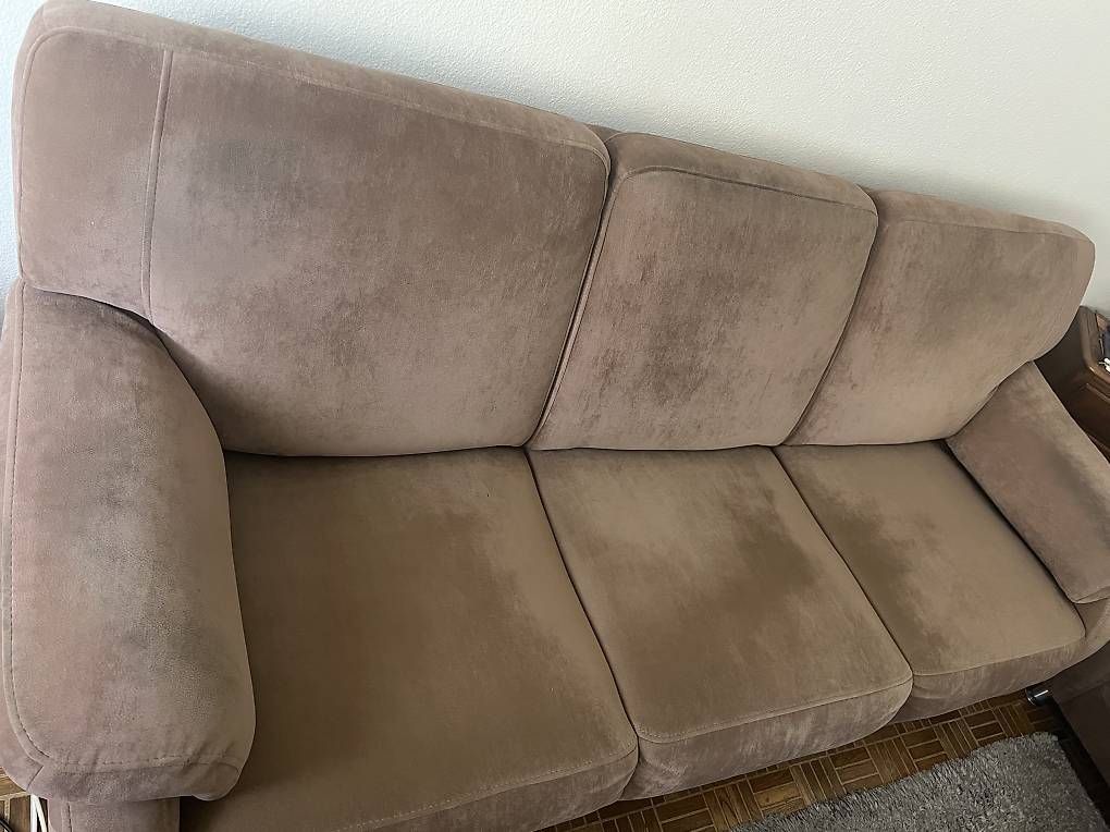 Divani: Sofa 2- und 3er + Sessel – Usato da Basel venduto da HrvojeM 1