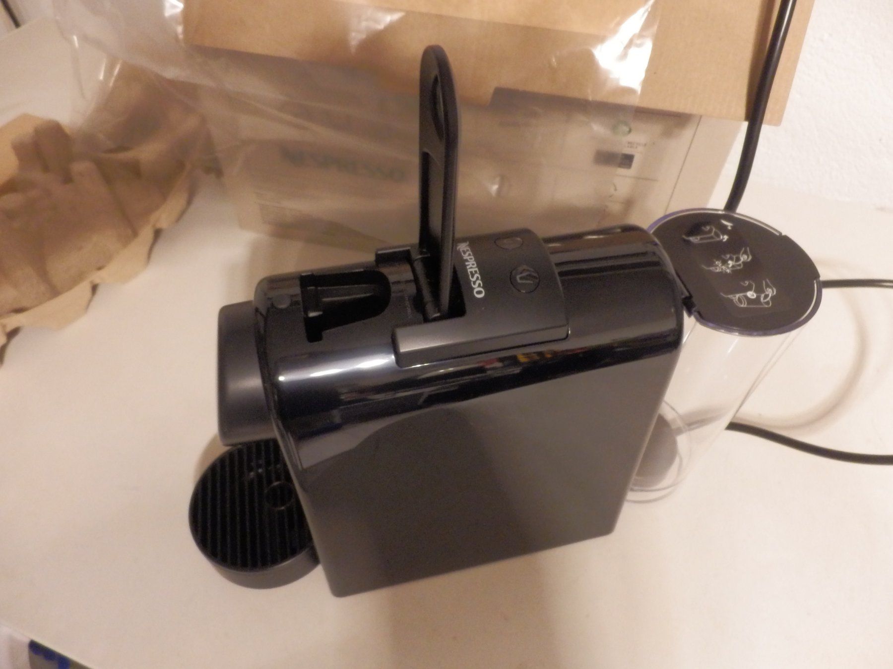 Nespresso Macchine per caffè & Macchine per espresso: Machine Nespresso Essenza Mini noir neuve – Nuovo e nell'imballaggio originale da Apples venduto da Photec18 6