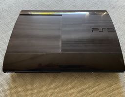 PS 3 Superslim / 21 Spiele / 2 Controller