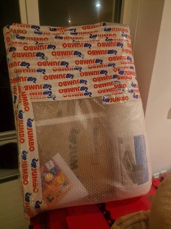 Kartons: Umzugsschachteln – Neu und originalverpackt aus Küsnacht ZH von Kaplumbag