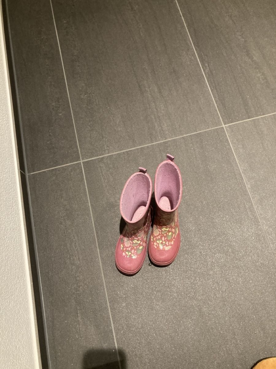 Scarpe per ragazze: Gummistiefel in der Grösse 28 – Usato da Wauwil venduto da alessandrea82 1