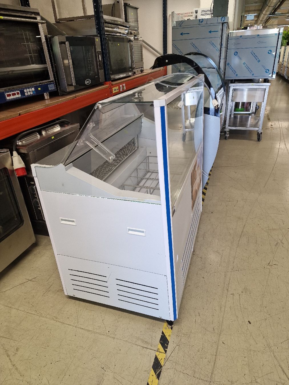Elettrodomestici da cucina: Gelateria TK vitrine – Usato da Niederwangen BE venduto da HasGastrobedarf 4