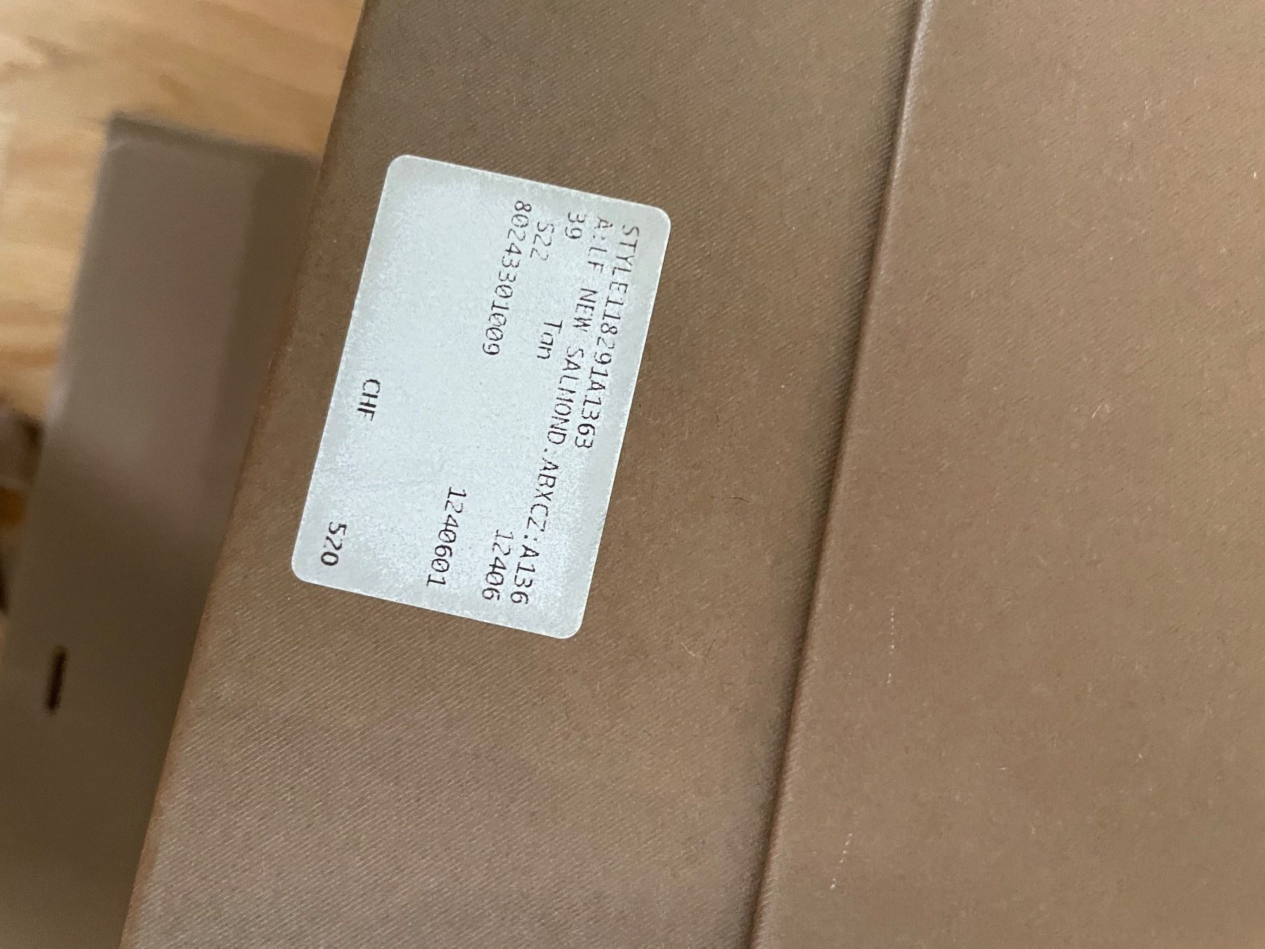 Burberry Scarpe da uomo: Burberry leather sneakers size: 39-40.Perfect condition – Usato da Wollerau venduto da Vinagoni 6