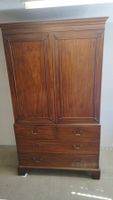 Antiker Kleiderschrank / Wäscheschrank, Massiv,