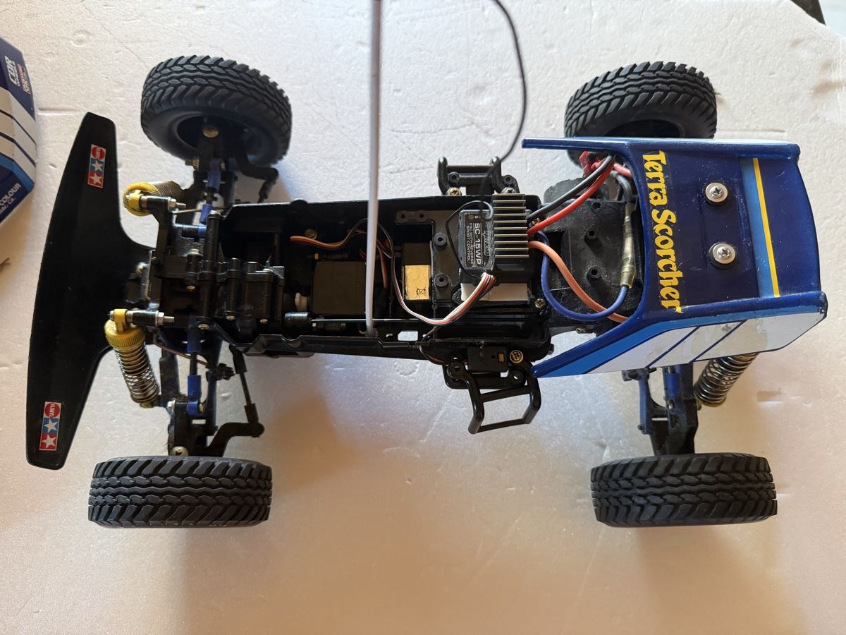 Kyosho Modellismo RC: BUGGY  KYOSHO-TAMIYA  4WD – Usato da Apples venduto da Gasscret 1