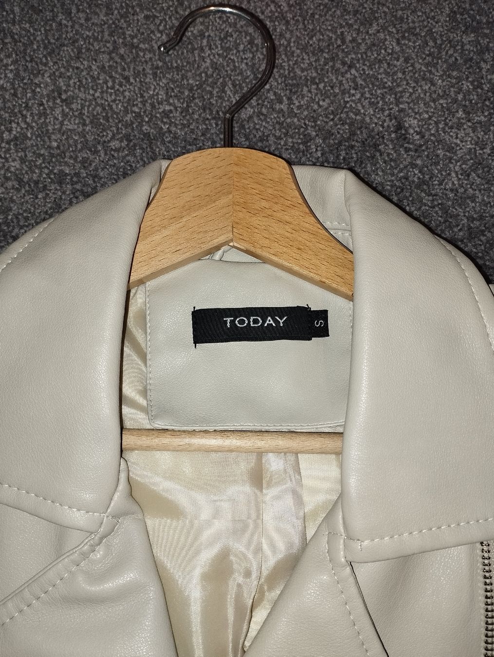 Jacken: Stylish Cream Faux Leather Jacket S – Neu (gemäss Beschreibung) aus MONTHEY von Tibobo 2