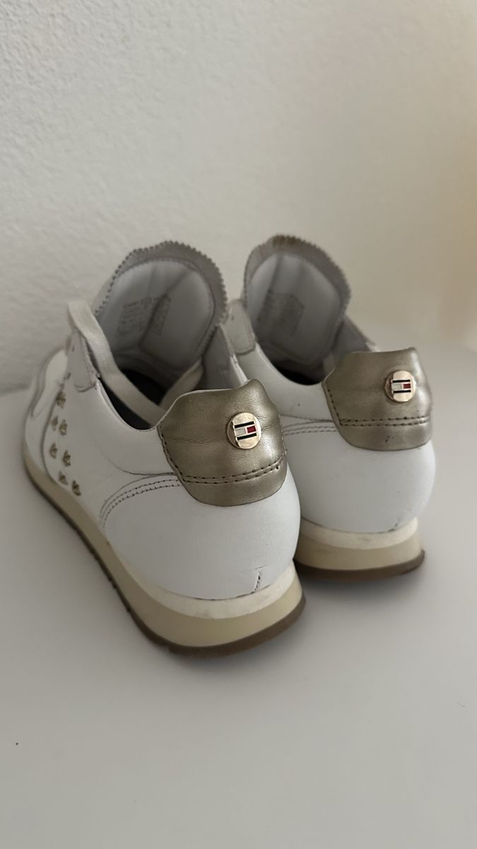 Tommy Hilfiger Scarpe da donna: Tommy Hilfiger leather sneakers, size 40 – Nuovo (secondo la descrizione) da Etoy venduto da aal_cby6 2