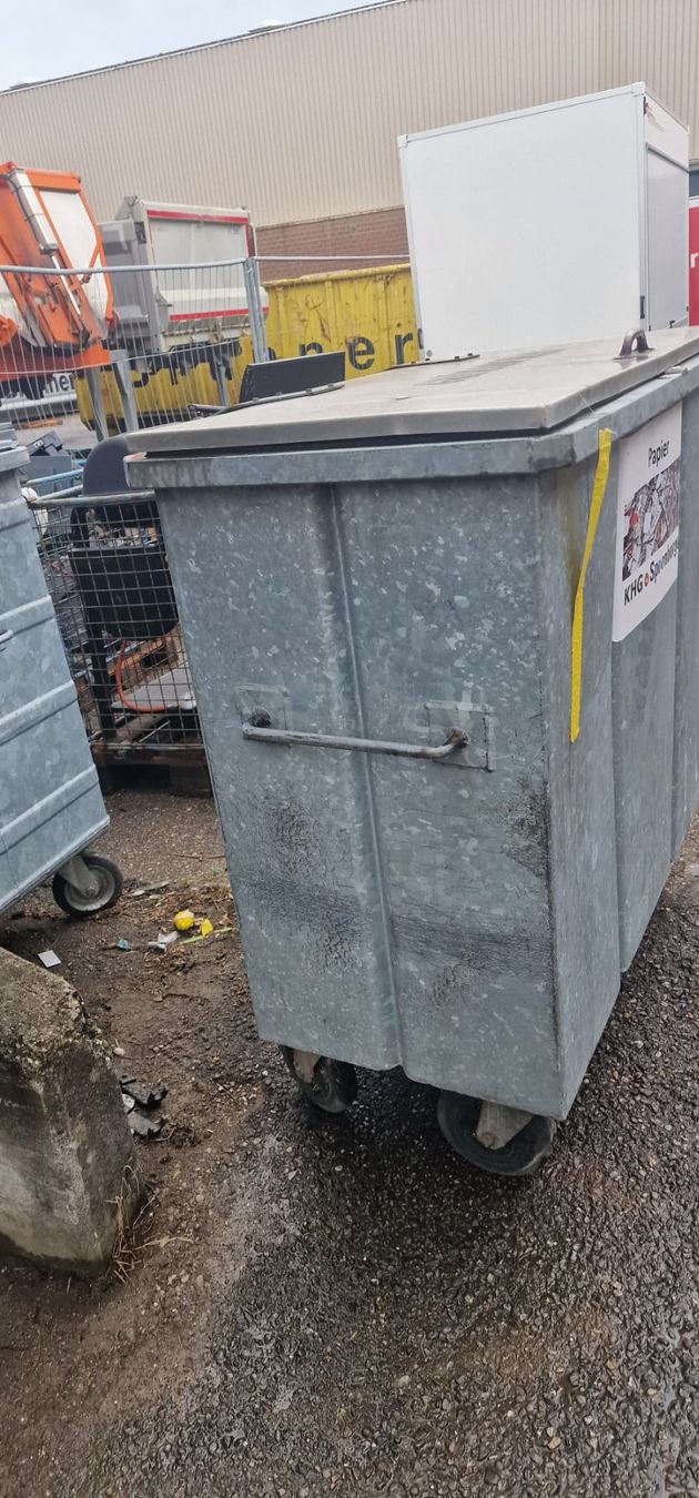 Banconi: Abfall Container verzinkt, 375 Liter schmal Nr. 0 – Usato da Flawil venduto da 1343525 2