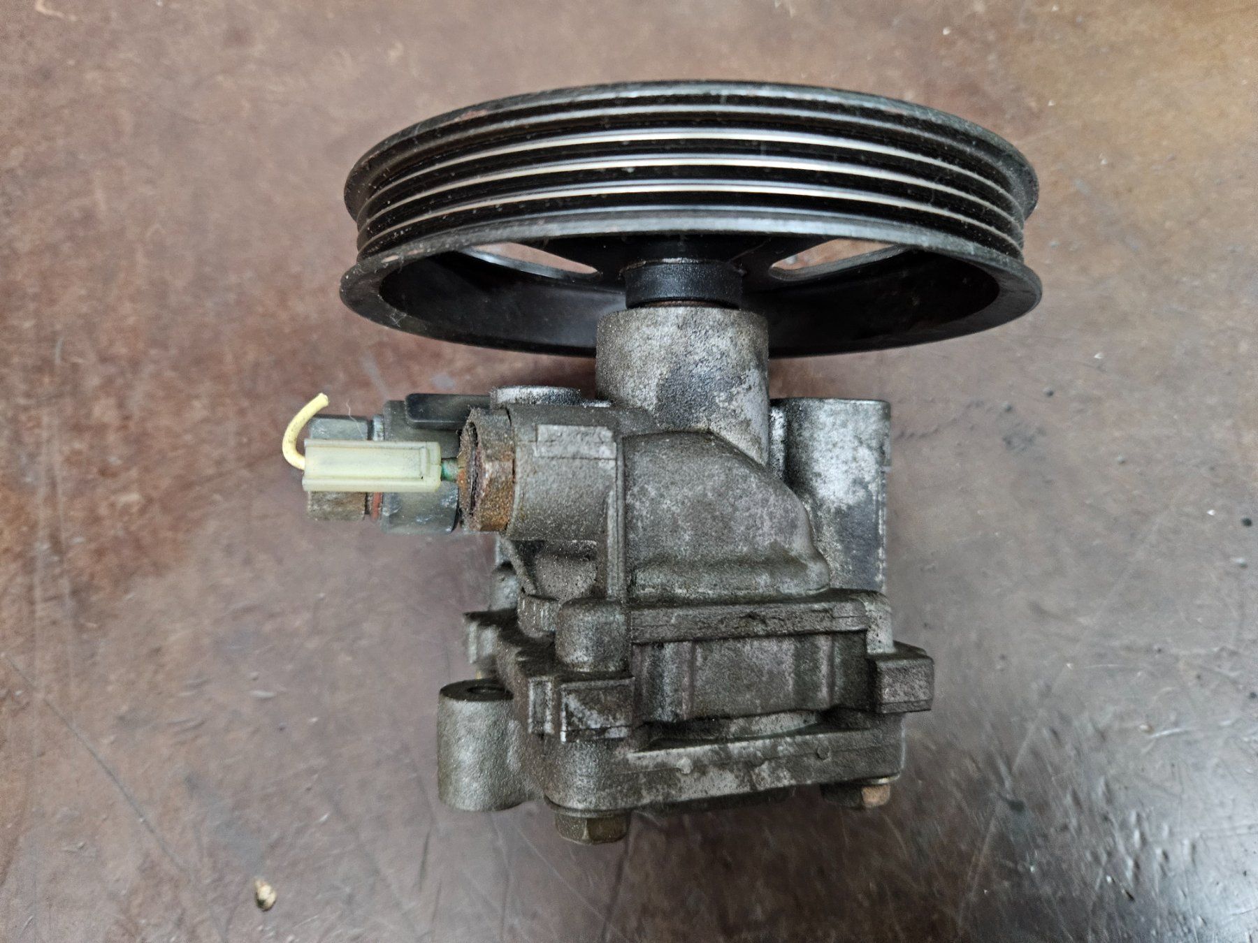Suzuki Tutti pezzi di ricambio auto: Suzuki Servopumpe – Usato da Winterthur venduto da ThomasVtec 2