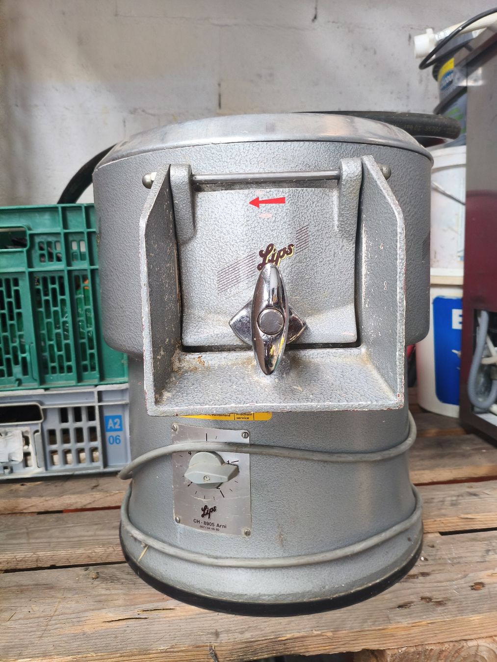Toutes les machines: eplucheuse à patate Lips – D'occasion à Yvonand par jmp_2hbr