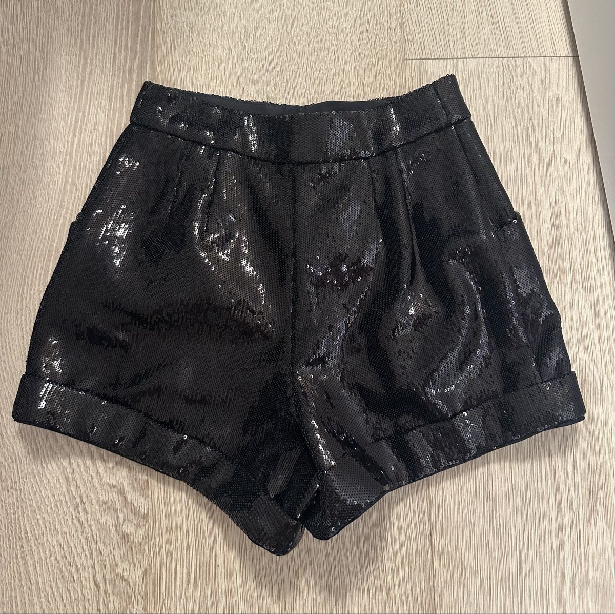 Maje Hosen: Maje Glitter Shorts – Neu und originalverpackt aus Zürich von juz_2t2j 4