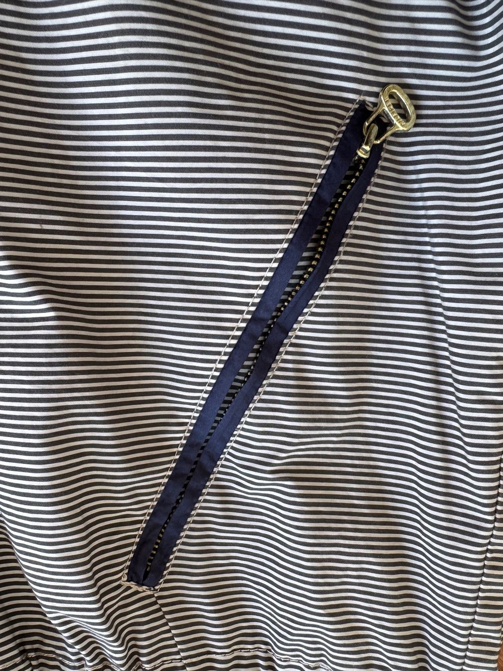 Tommy Hilfiger Jacken: Jacke Hilfiger – Gebraucht aus Kerzers von sydney04 3