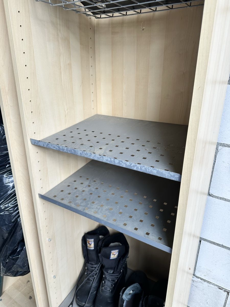 Garderobe: Zwei Komplement Schränke Holzoptik gebraucht – Gebraucht aus Gersau von bir_phb5 2