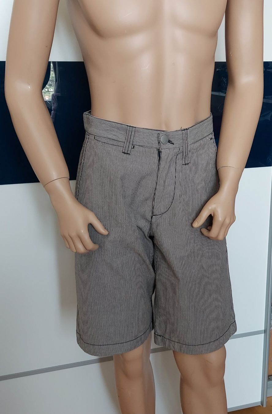 Bench Pantaloni: Neue Bench Herren Shorts Gr. 30 gestreift – Nuovo e nell'imballaggio originale da Basel venduto da Mazzo84 1