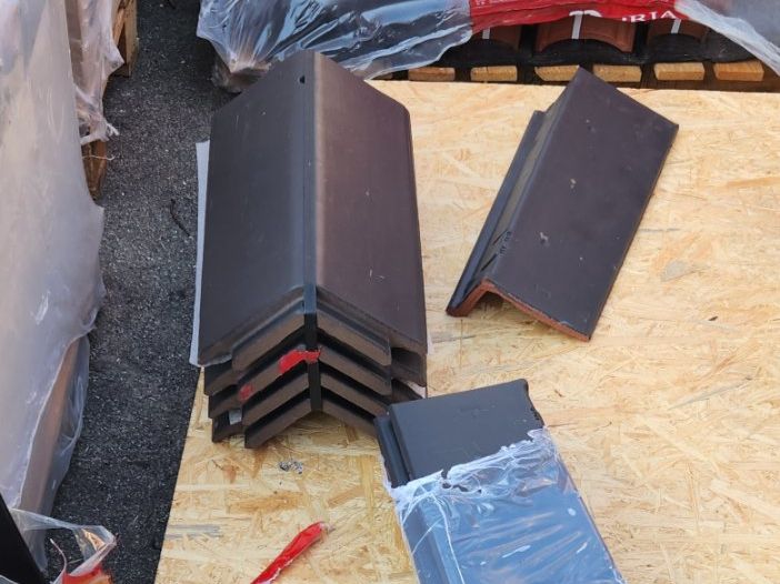 Steine & Dachziegeln: 150m2 Dachziegel Falzziegel Graphit Glanz – Neu und originalverpackt aus Olten von jf7_gkj6 4