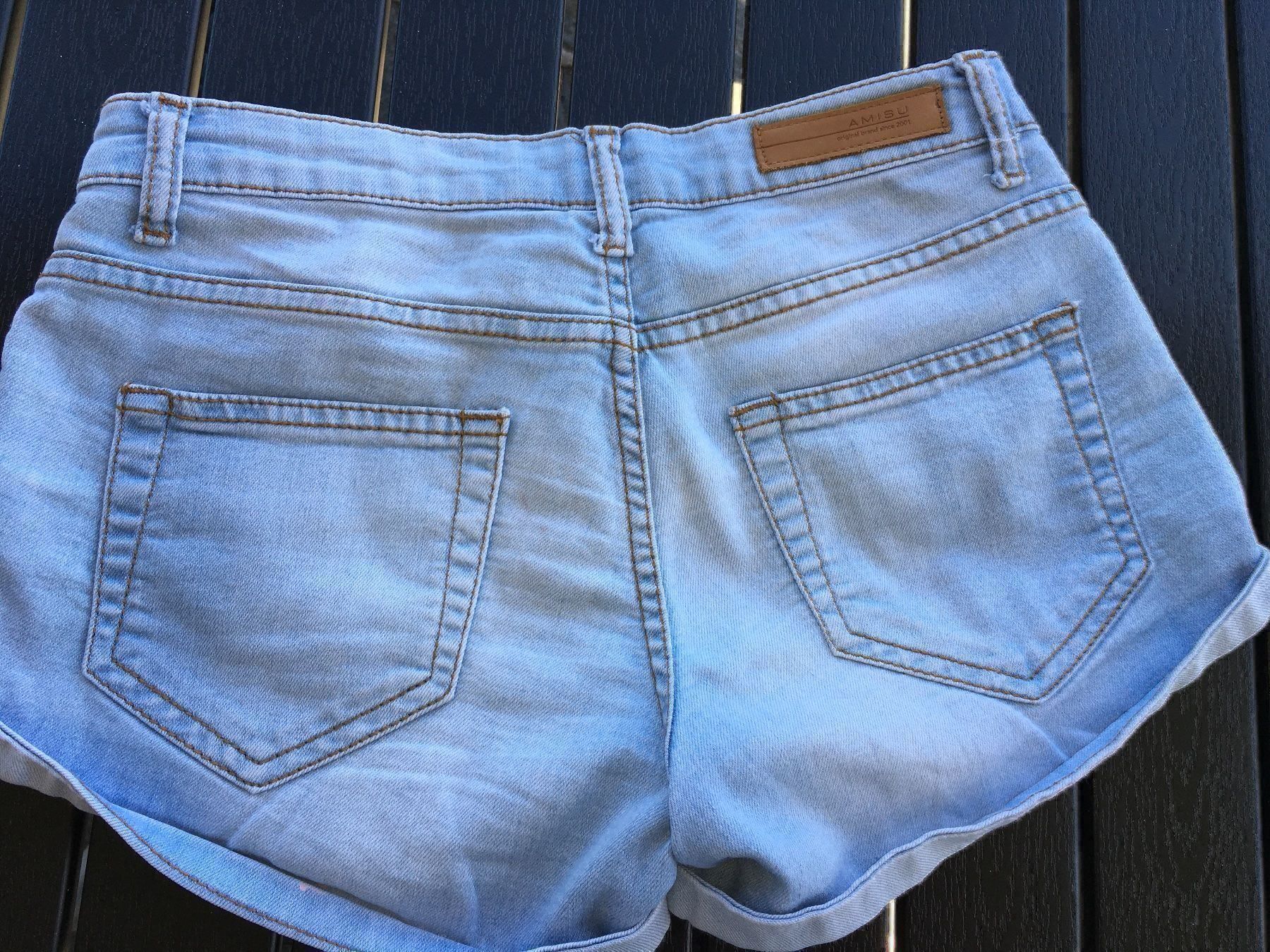 Hosen: Shorts Jeans Gr 34 Stretch AMISU – Gebraucht aus Goldau von Rjn 2