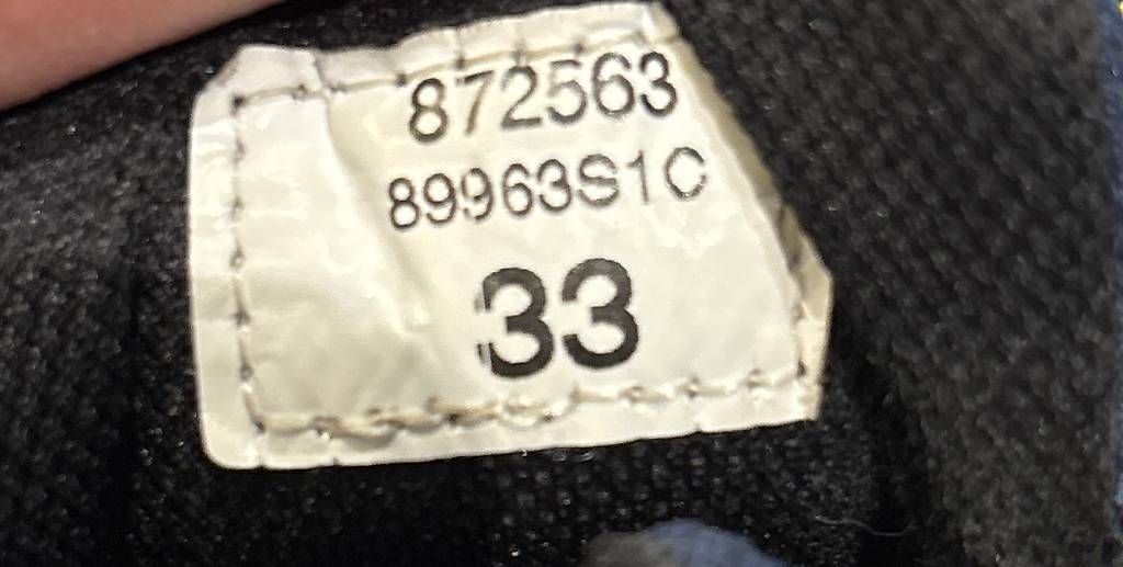 Decathlon Scarpe per ragazzi: Kinderwanderschuhe Quechua Gr. 33 – Usato da Humlikon venduto da Pflanze2 4