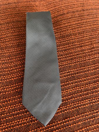 Krawatte Hugo Boss Selection grau Seide guter Zustand