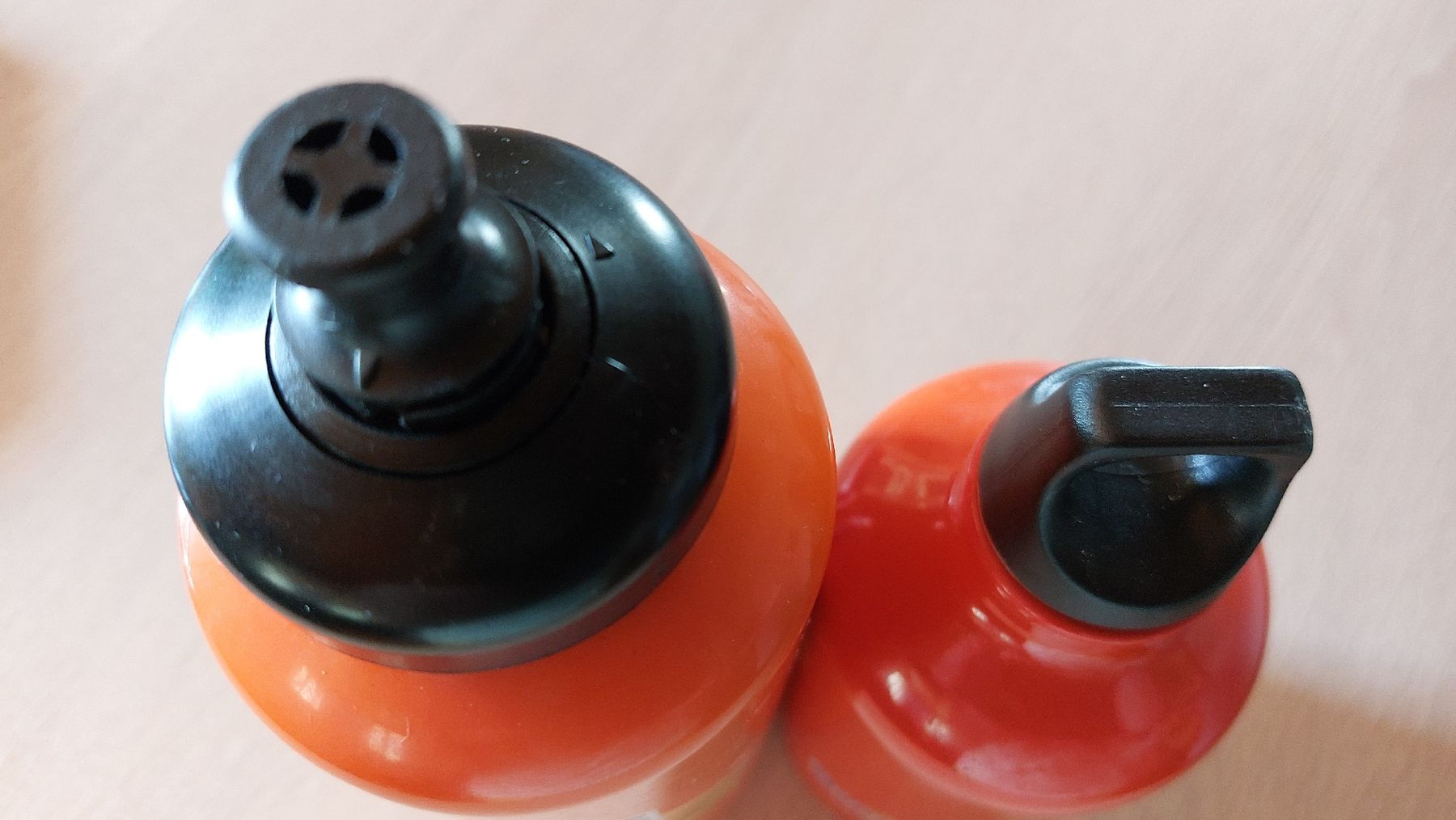 Borracce & Thermos: Ovomaltine Trinkflaschen Set 2 Stk. Orange – Usato da Thörigen venduto da Mairitterling 1