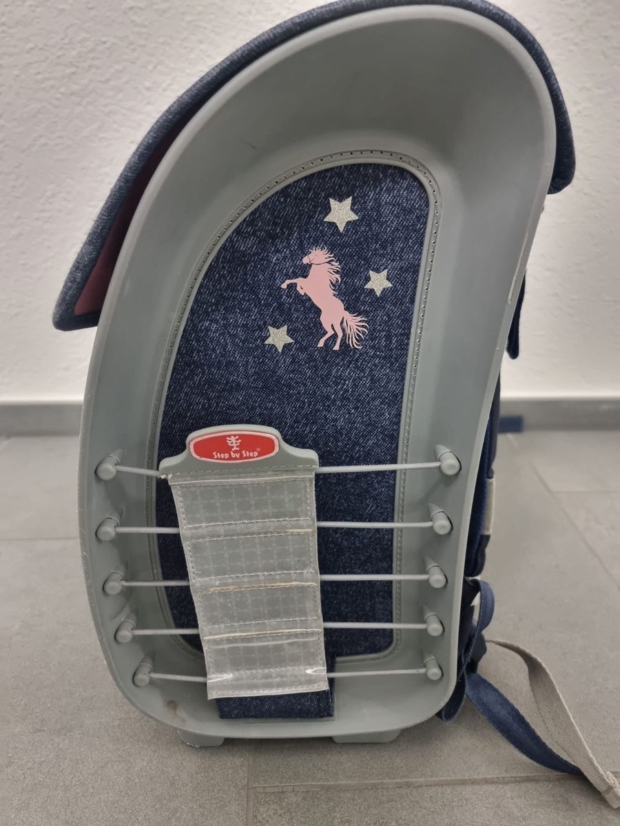 Step by Step Borse & Zaini: Step by Step Schulranzen Pferde Design, Top Zustand! – Usato da Entlebuch venduto da Almalanora 2