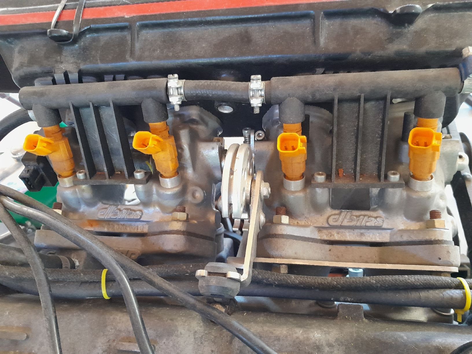 Volkswagen Toutes les pièces auto: VW Golf 16V Einzeldrossel  – D'occasion à Gonten par Giovanni015 1