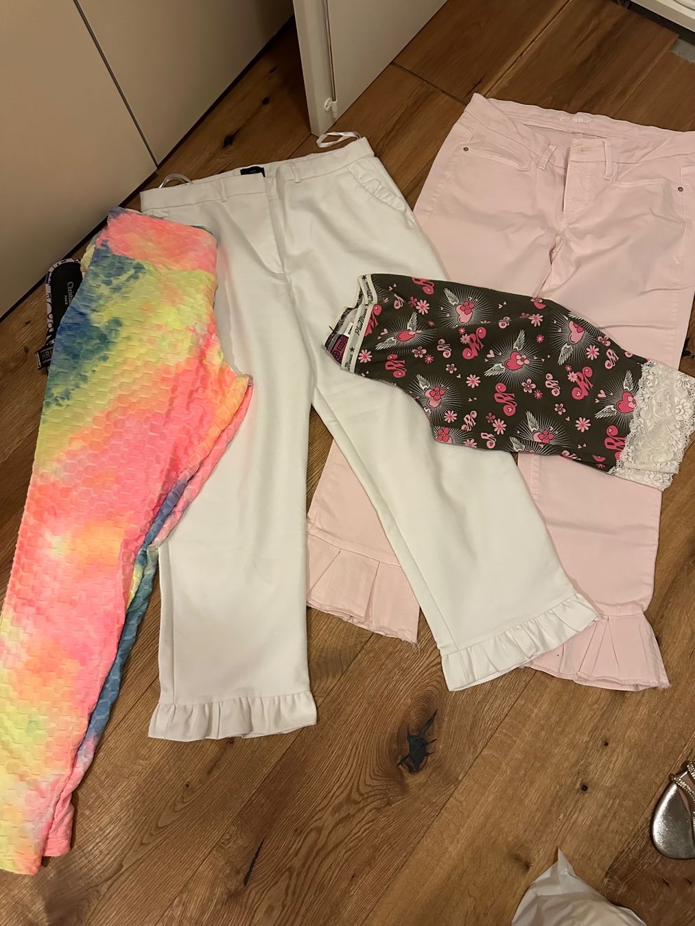 Lots de vêtements: Kleider – D'occasion à Rudolfstetten par Laramalna