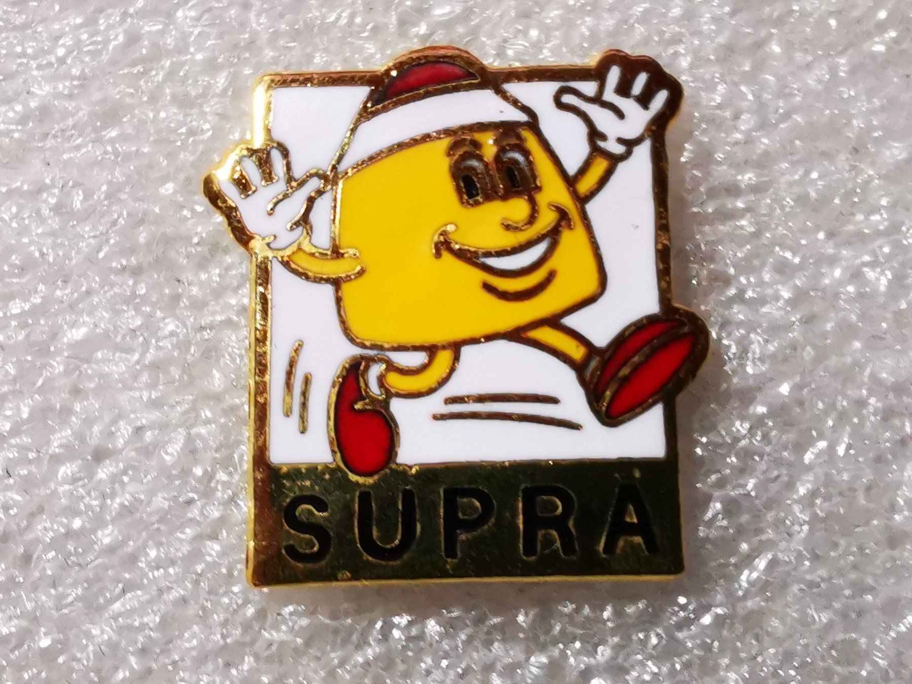 Placchette & Badge: Ansteckpin 138: Supra – Usato da Oppligen venduto da Pin-Fall-Shop