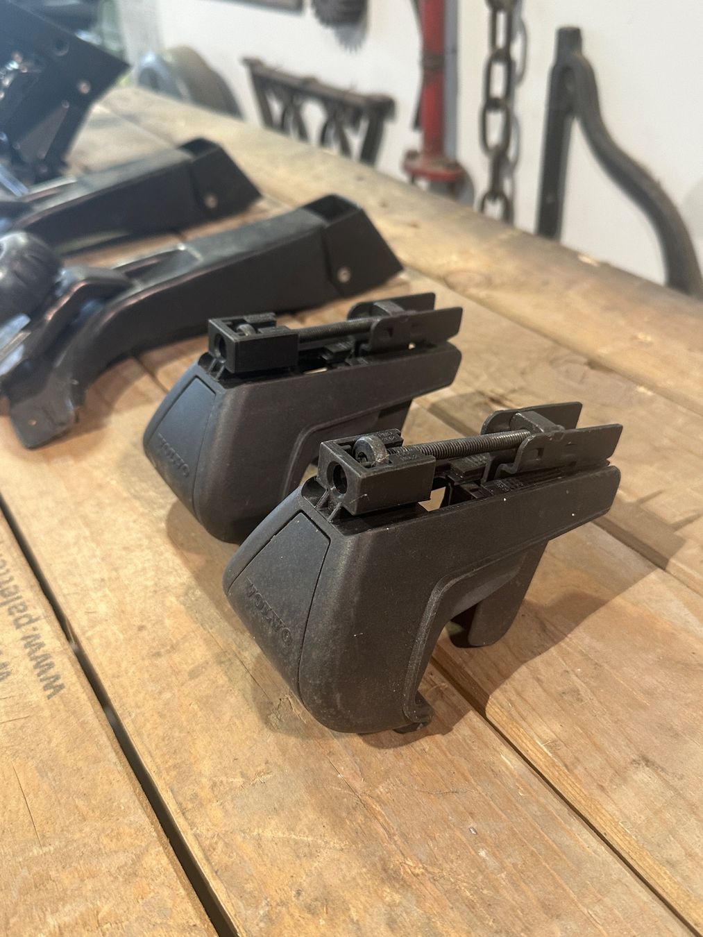 Thule Barres de toit: Thule Dachträgerzubehör – D'occasion à Luzern par Fracht-Design 4