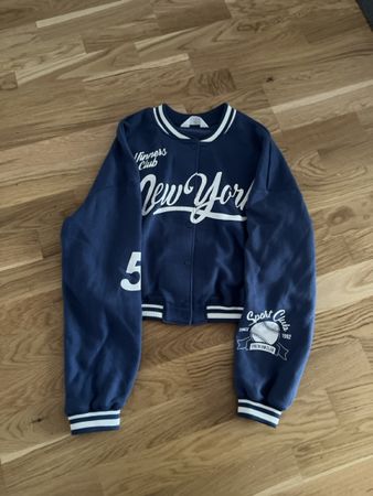 College Jacke New York  