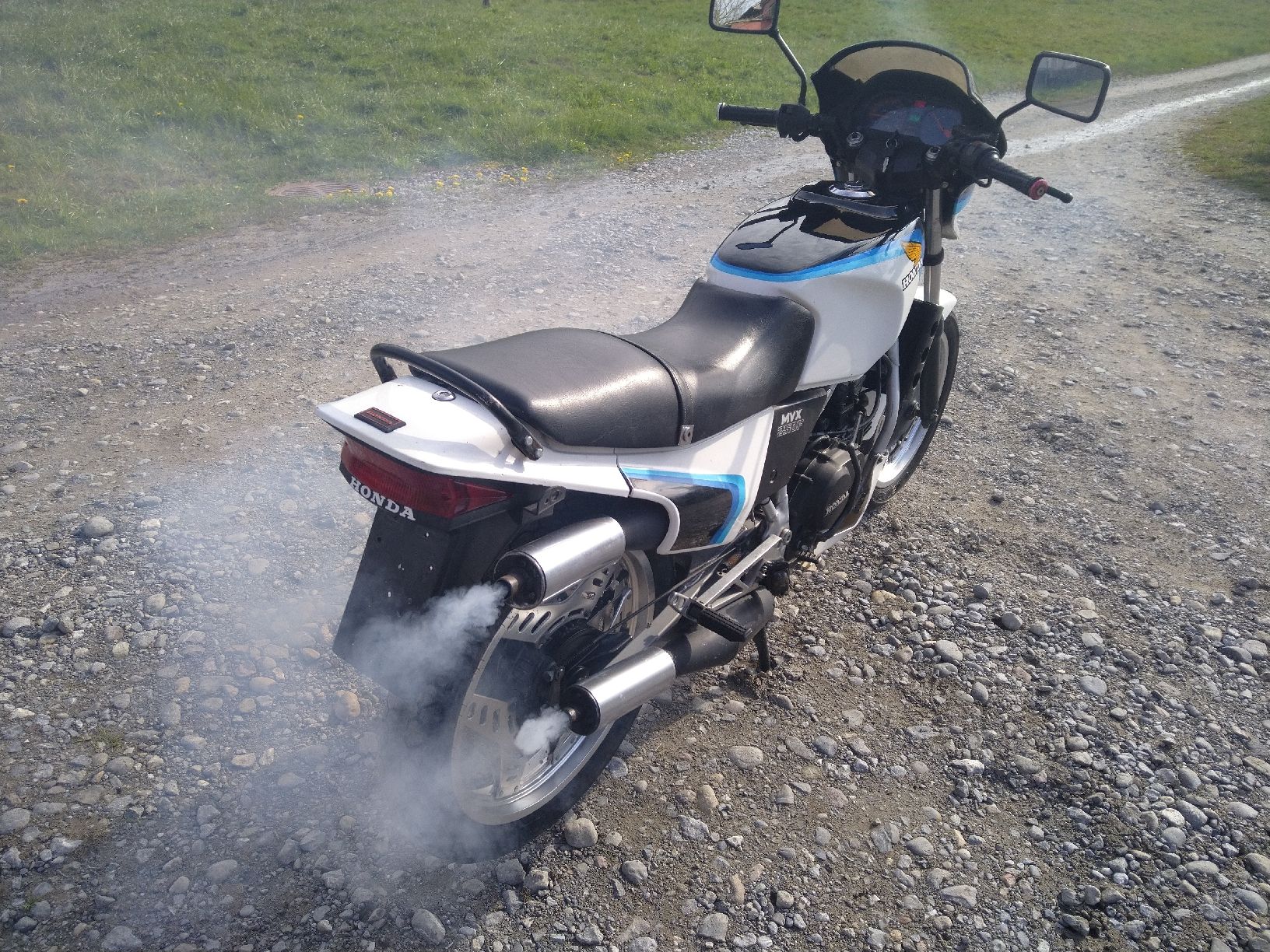 Honda Strasse: HONDA MVX 250 F RARITÄT – Gebraucht aus Bollingen von opelmantaGTE 2