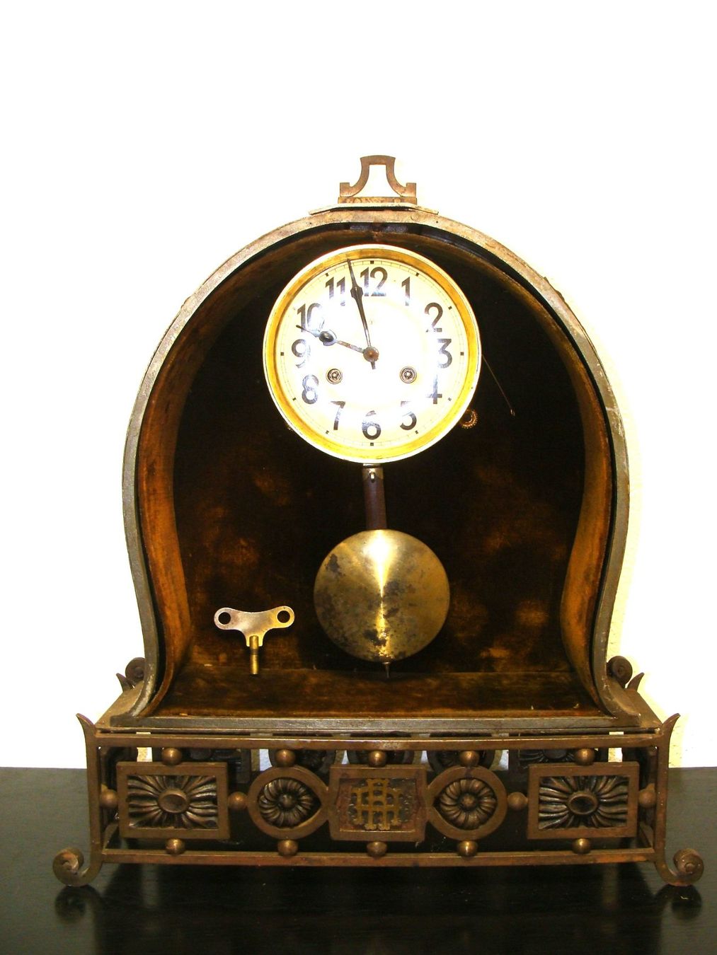 Junghans Orologi da terra & Orologi da parete: KAMINUHR EISEN JUNGHANS PENDULE um 1900 – Usato da Bern venduto da zilicchio 2