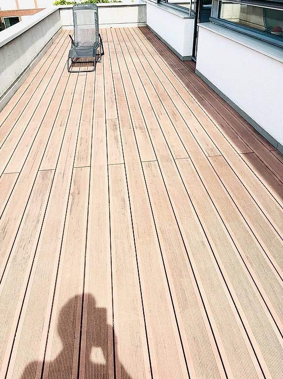 Rivestimenti per pavimenti: WPC Terassendiele Massivo Vollprofil / gebraucht – Usato da Hochdorf venduto da exeter11 3