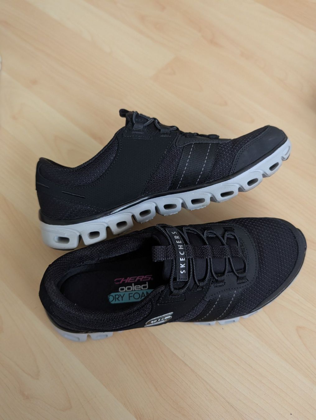 Skechers Scarpe da donna: Sneaker Sketchers Gr. 37 – Usato da Appenzell venduto da Pontigui2007 2