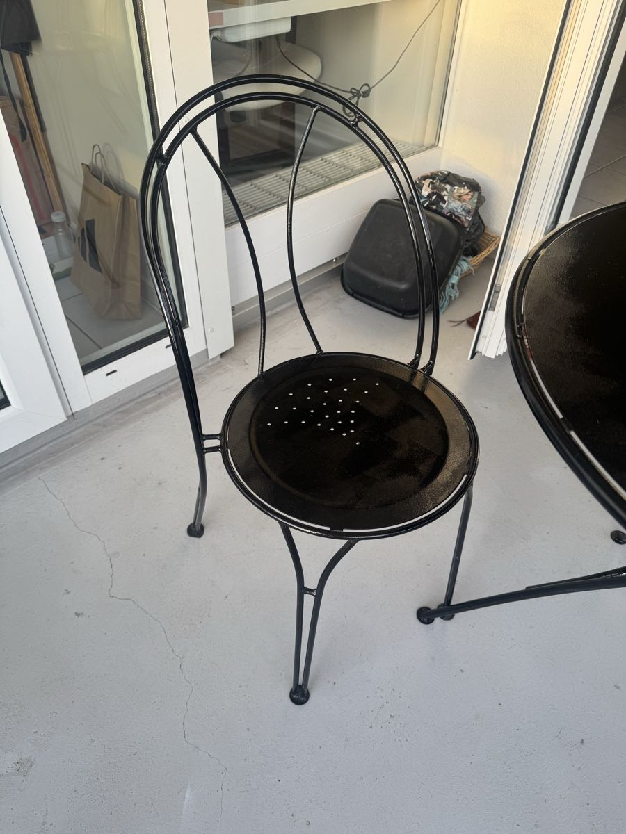 Ikea Set di tavolo e panche: Balkontisch + 2 Stühle + 2 Sitzkissen – Usato da Turgi venduto da jav_5hd5 3
